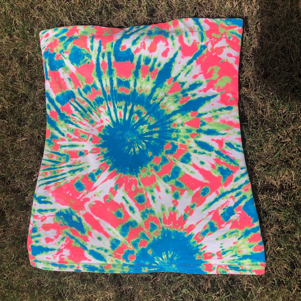 Fun tye dye strapless top
